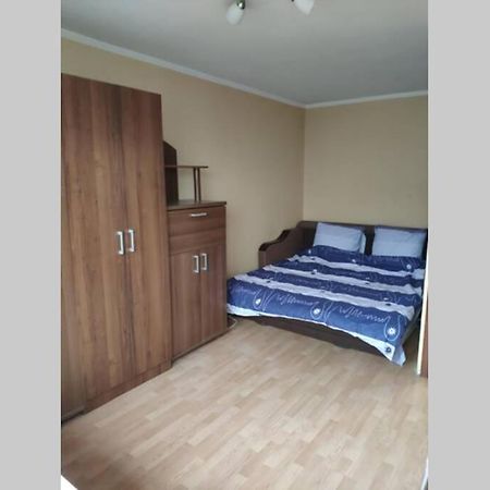 Small Apartment For 2 基輔 外观 照片