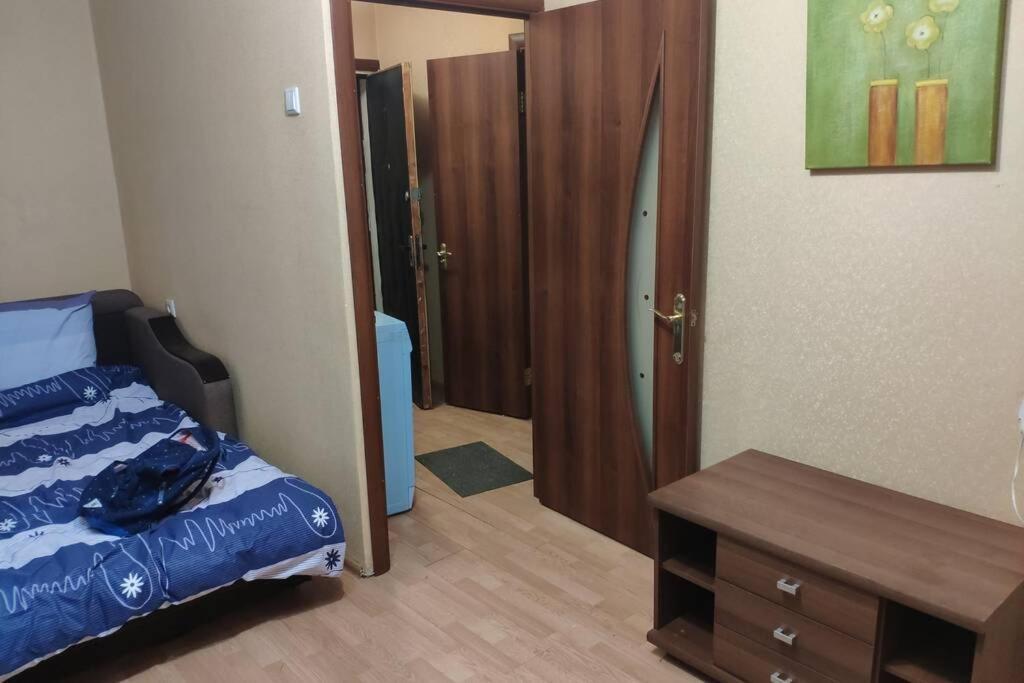 Small Apartment For 2 基輔 外观 照片